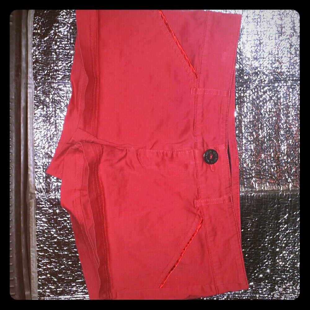Red Guess shorts size:28